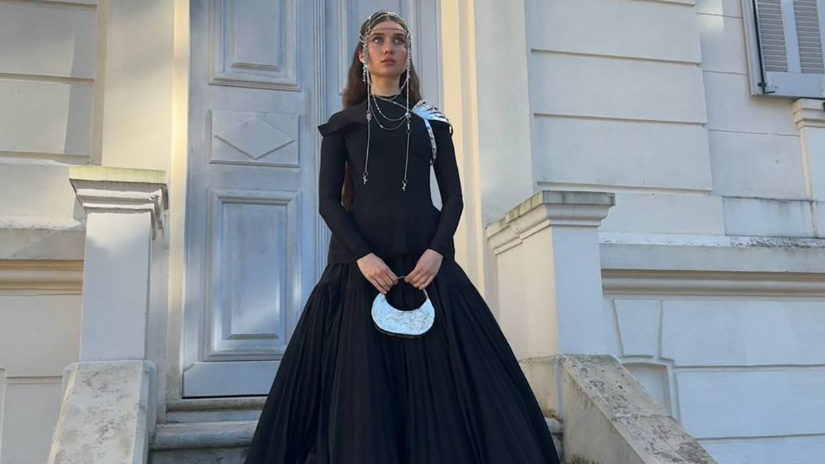 Розкішний образ Jerry Heil Розкішний образ Jerry Heil