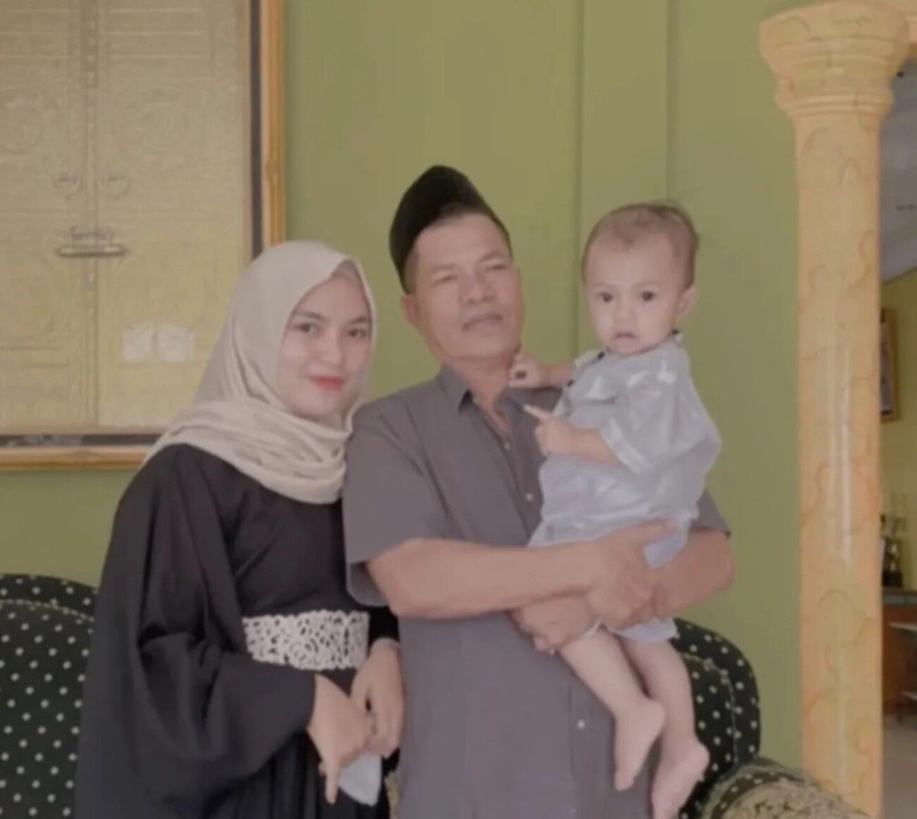 Рената Фадеа дізналася, що у дитинстві була гостею на весіллі свого майбутнього чоловіка Рената Фадеа дізналася, що у дитинстві була гостею на весіллі свого майбутнього чоловіка