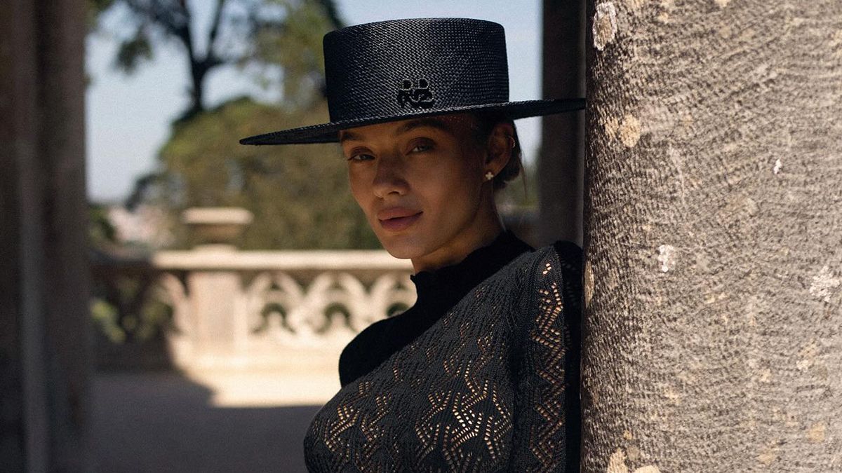 Трендові головні убори на літо 2024 Трендові головні убори на літо 2024