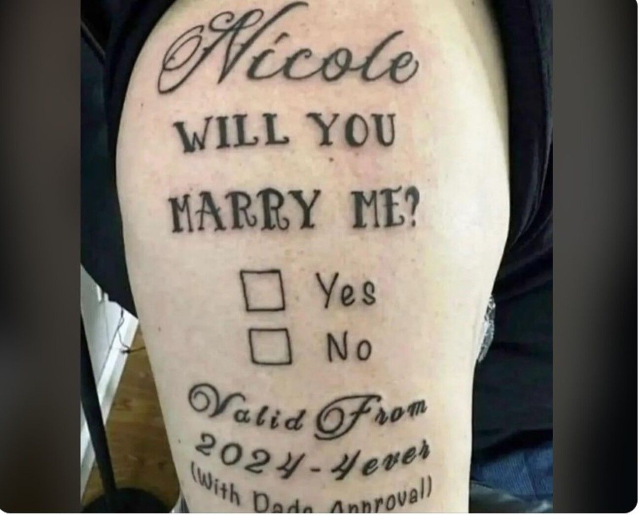 Курьезы о признании - парень набил тату с вопросом, выйдет ли девушка за него замуж Курьезы о признании - парень набил тату с вопросом, выйдет ли девушка за него замуж