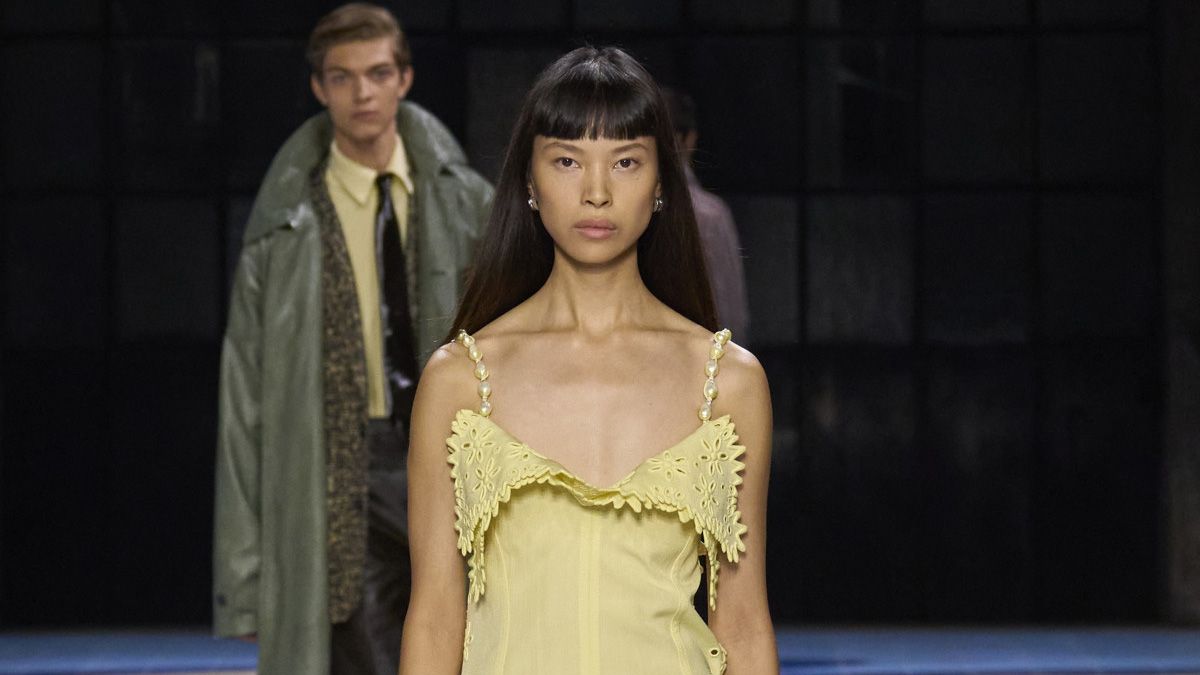 Сливочно-желтый оттенок - тренд лета 2024 года Сливочно-желтый оттенок - тренд лета 2024 года