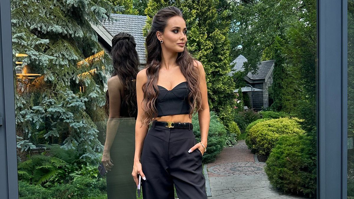 Ксенія Мішина показала стильний образ Ксенія Мішина показала стильний образ