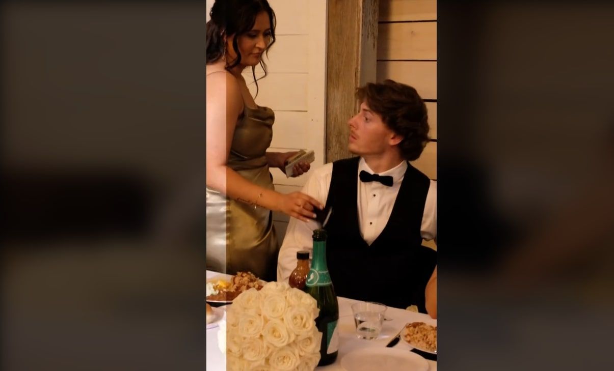 Невеста подарила жениху во время свадьбы интимные фото - видео Невеста подарила жениху во время свадьбы интимные фото - видео