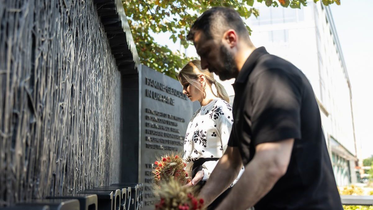 Лаконічний образ Олени Зеленської в США Лаконічний образ Олени Зеленської в США