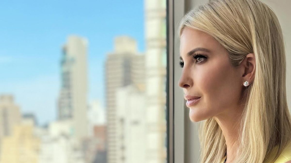 Іванка Трамп одягнула сукню від Маріанни Сенчиної Іванка Трамп одягнула сукню від Маріанни Сенчиної