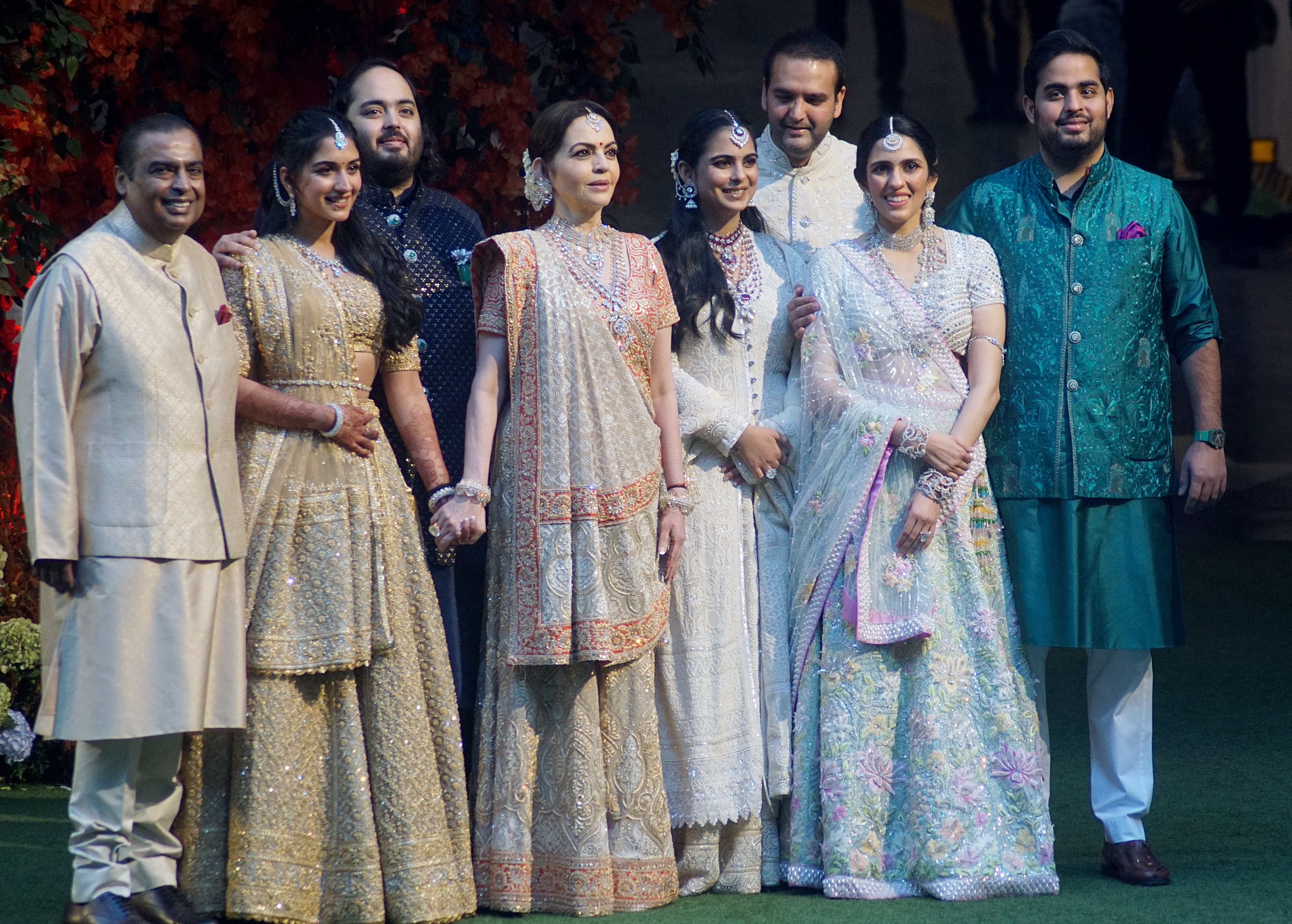 Анант Амбані одружується з Радхікою Мерчантс - що відомо про весілля століття Анант Амбані одружується з Радхікою Мерчантс - що відомо про весілля століття