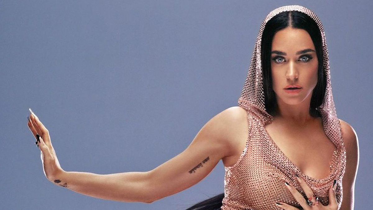 Кетті Перрі показала ефектний сітчастий топ Кетті Перрі показала ефектний сітчастий топ