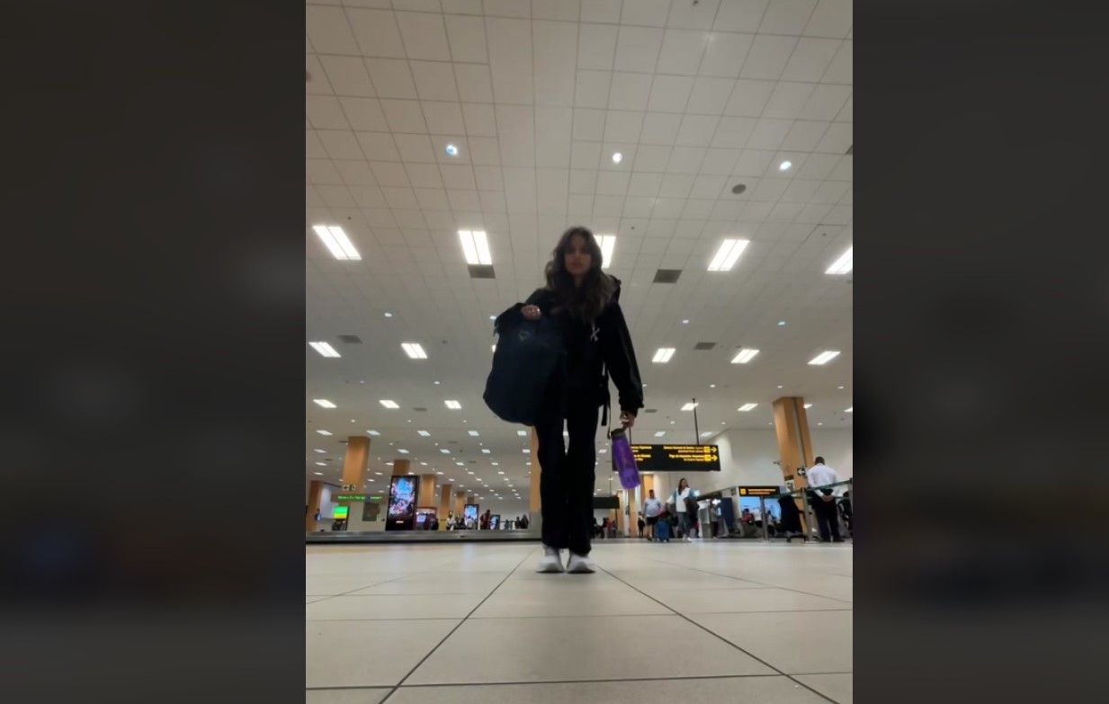 Драматичні історії про зраду - блогерка Rivata Dutta прилетіла в іншу країну, а коханий її покинув Драматичні історії про зраду - блогерка Rivata Dutta прилетіла в іншу країну, а коханий її покинув