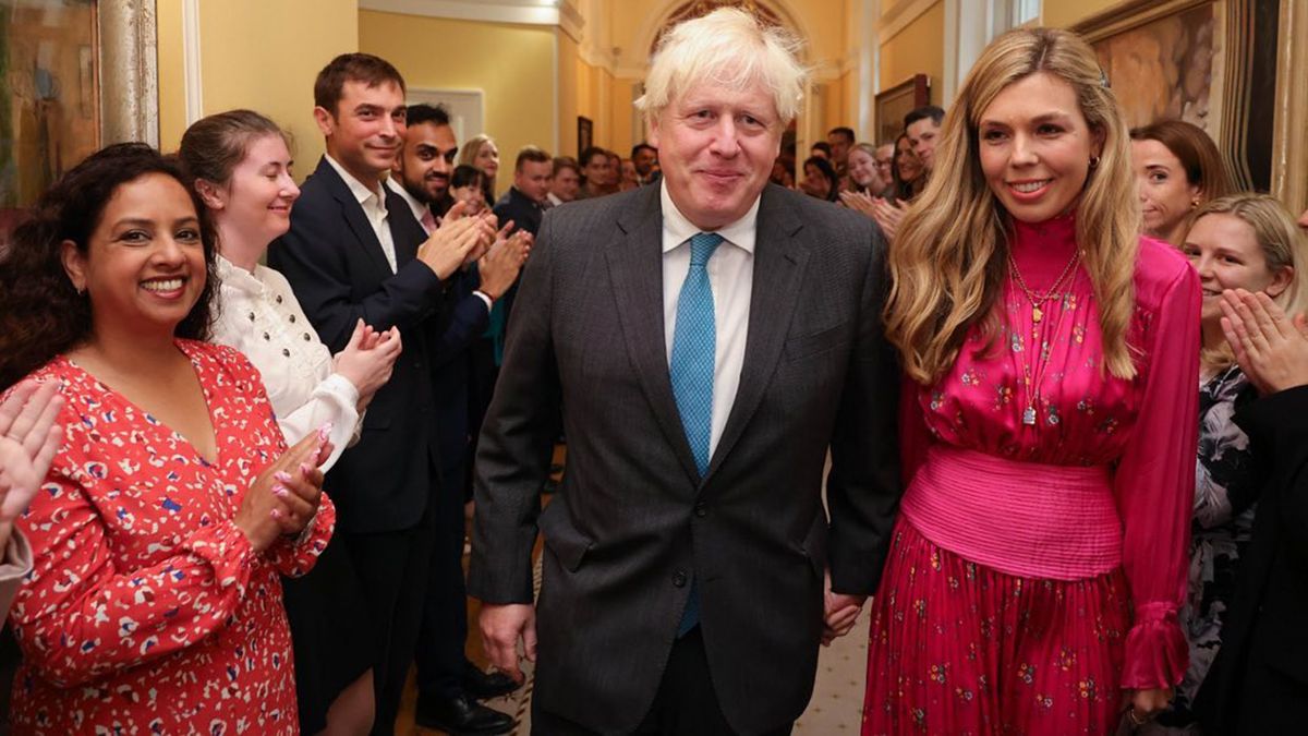 Жена Бориса Джонсона показала платье от украинского бренда Жена Бориса Джонсона показала платье от украинского бренда