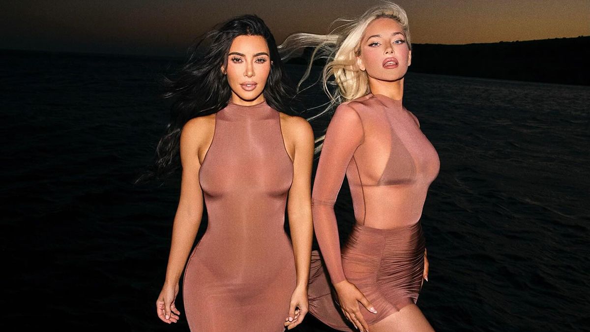 Не всю одежду можно носить девушкам с фигурой "песочные часы" Не всю одежду можно носить девушкам с фигурой "песочные часы"