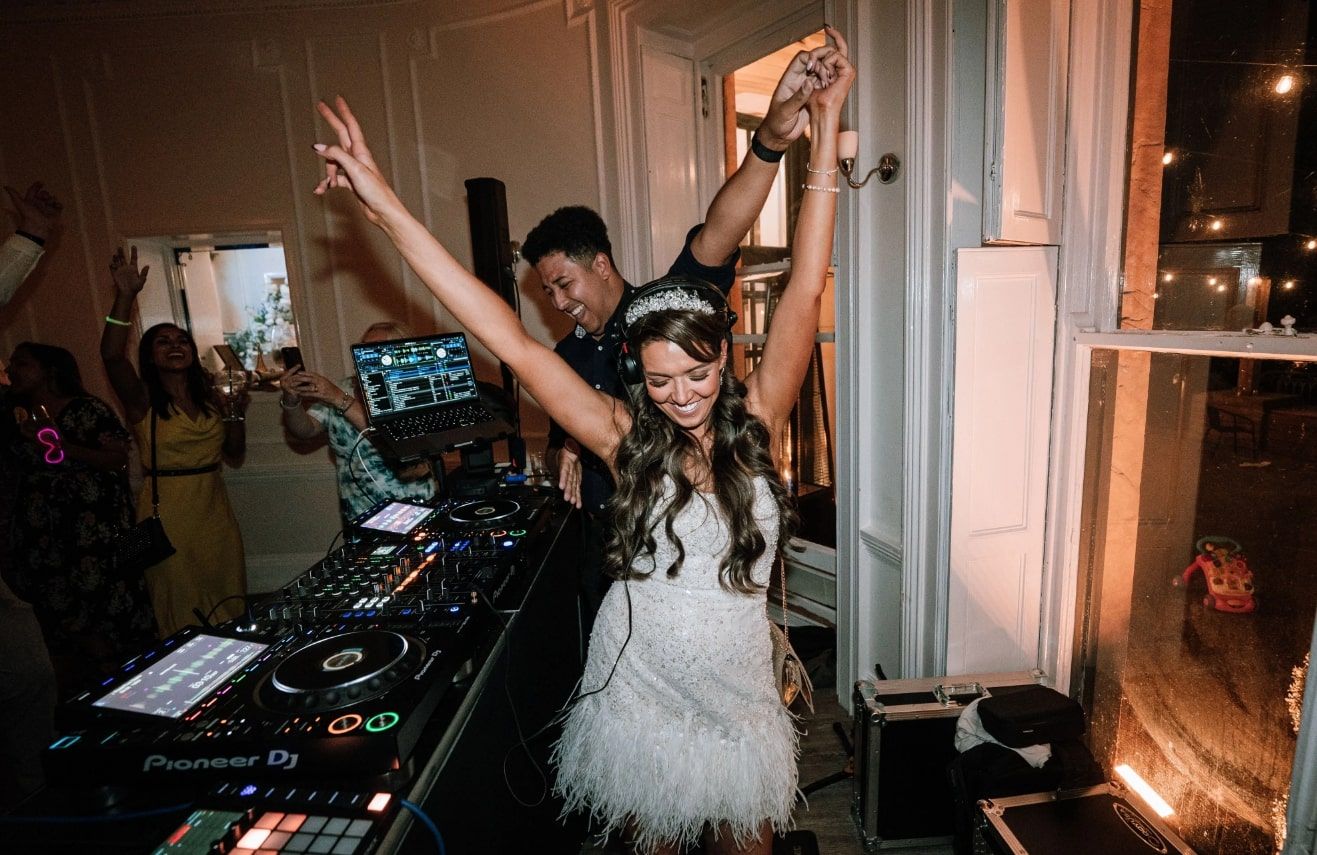 Что делать, если изменили перед свадьбой - Линдси Слейтер отпраздновала сама Что делать, если изменили перед свадьбой - Линдси Слейтер отпраздновала сама