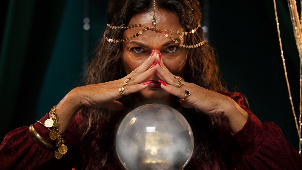 Верить ли гадалкам