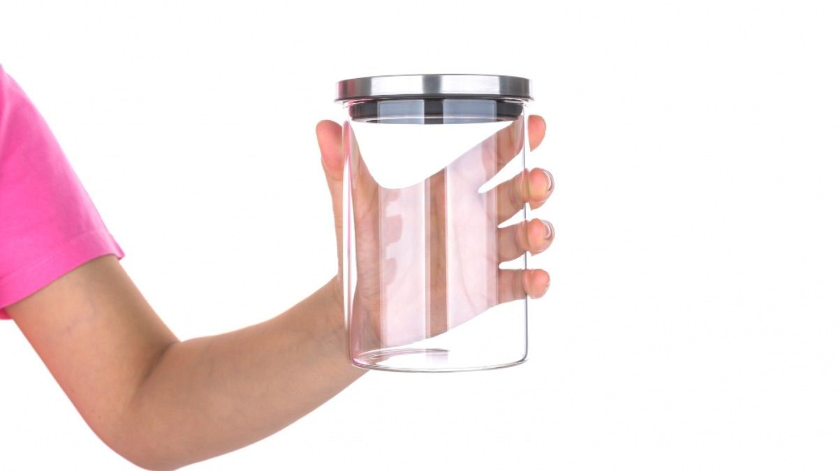 Можно ли хранить пустые банки дома