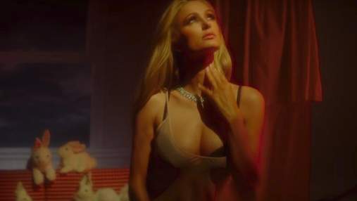 Періс Хілтон знялася в звабливому ролику для Love Magazine: відео