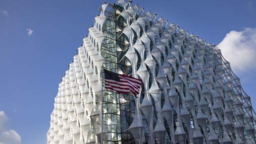 Рів, водоспад і вікна-соти: чим вражає будівля посольства США у Лондоні