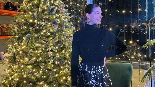 Новогоднее настроение: возлюбленная Иракли Макацария позировала у елки