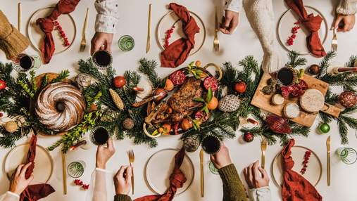 Смакота на Різдво: салат цезар, курча тапака та запечені з овочами стегенця